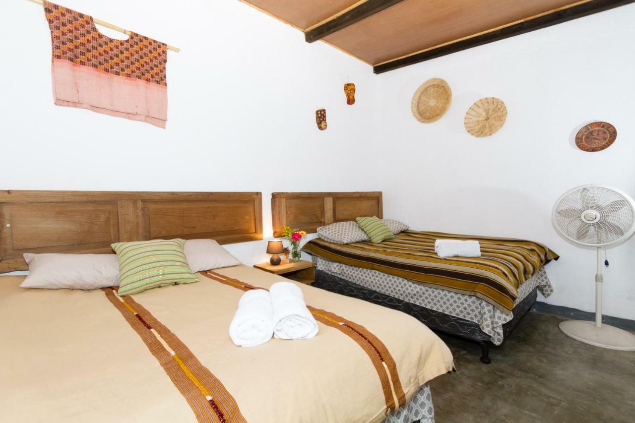 Tamarindo Guest House, Near Arco Santa Catarina Antigua Buitenkant foto