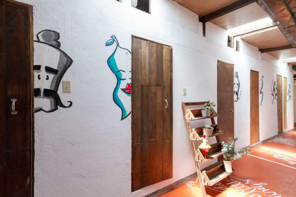 Tamarindo Guest House, Near Arco Santa Catarina Antigua Buitenkant foto